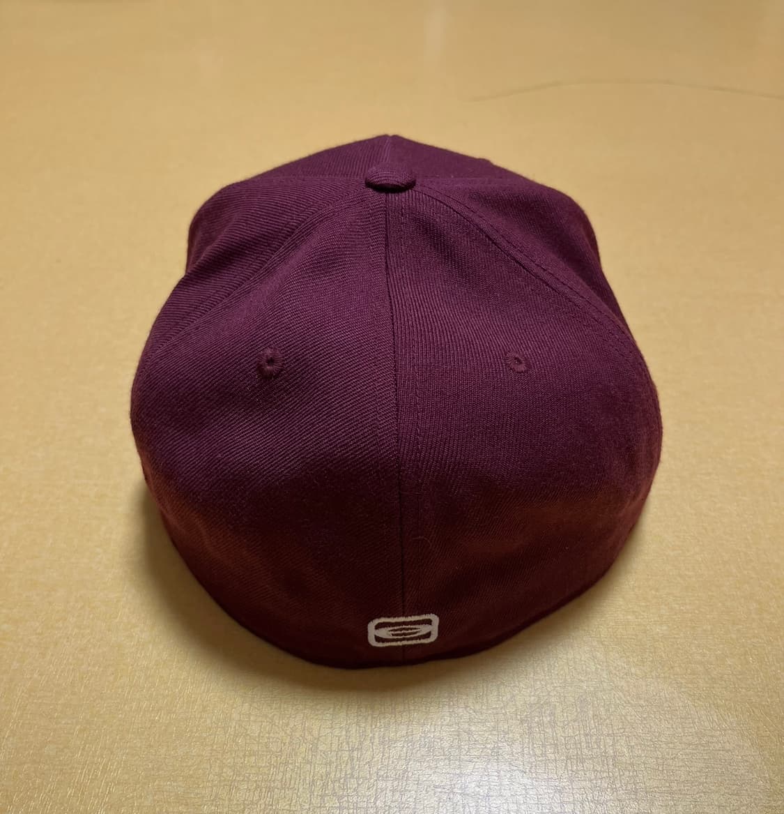 [7 5/8] YVL 플레이보이 카티 스냅백 모자 마룬 상품이미지2