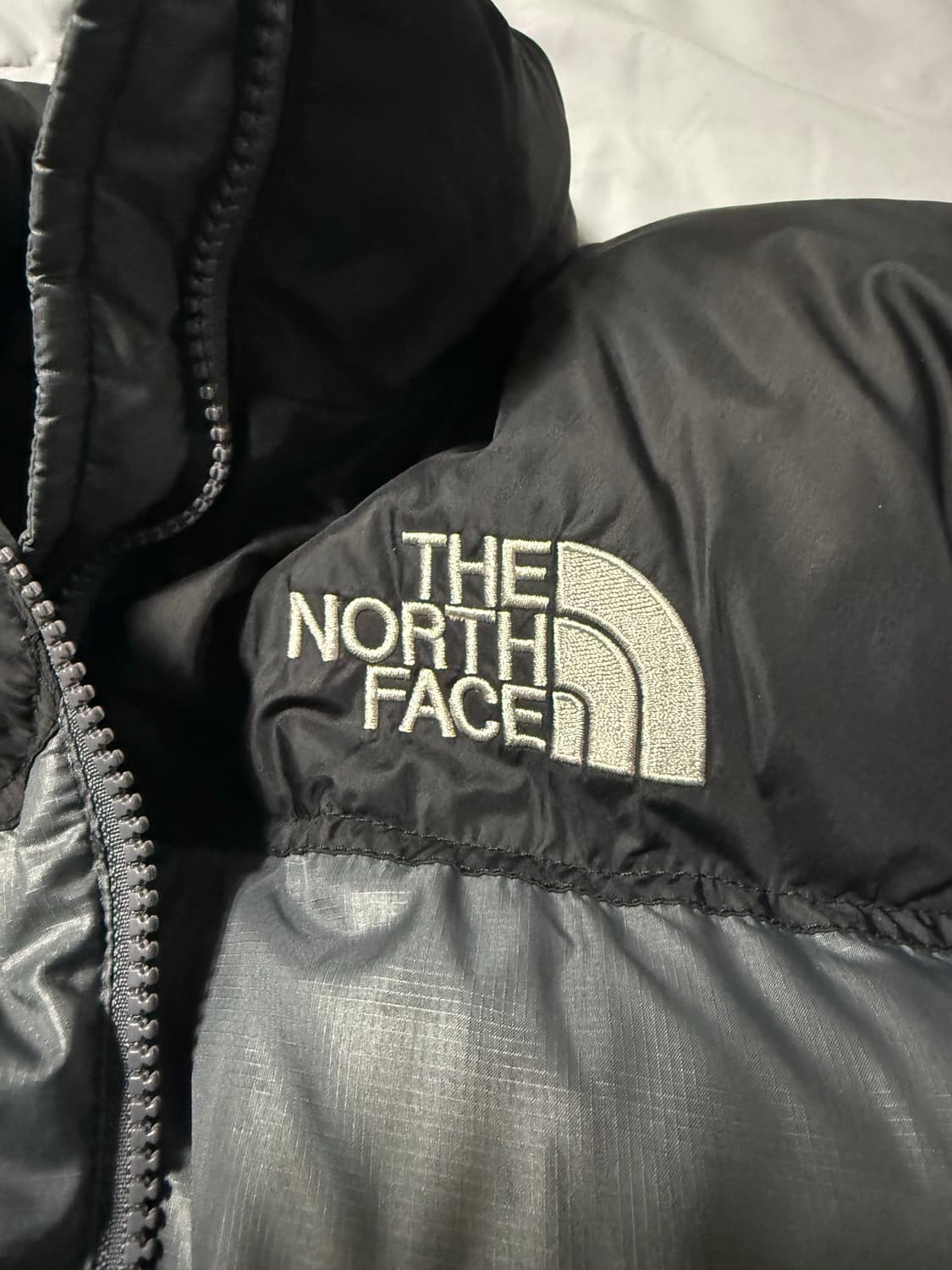 노스페이스 눕시 700 그레이 기리보이 착용 상품이미지2