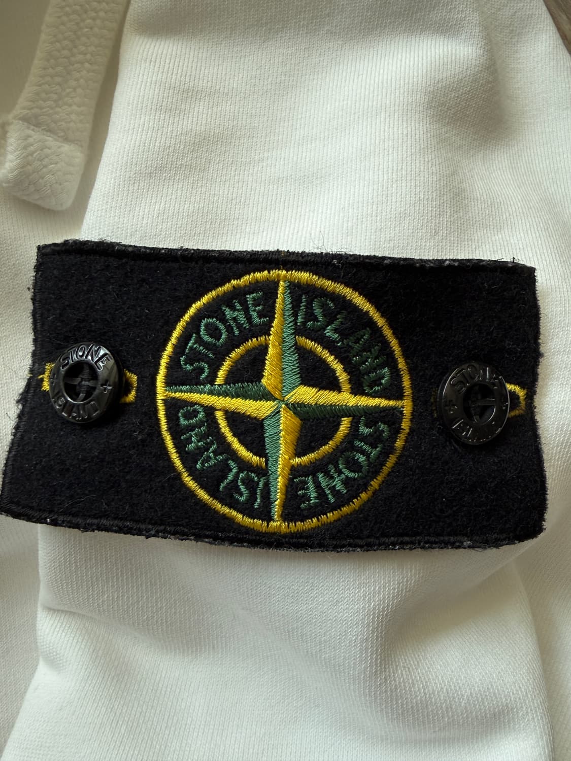 스톤아일랜드 후드집업 상품이미지2