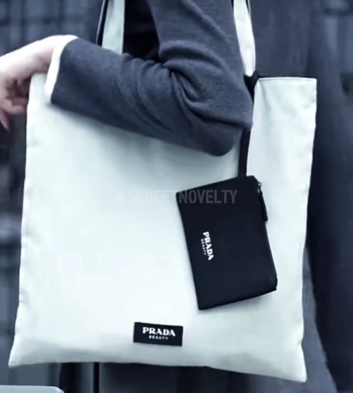  프라다뷰티 양면 에코백 & 파우치 세트  상품이미지8