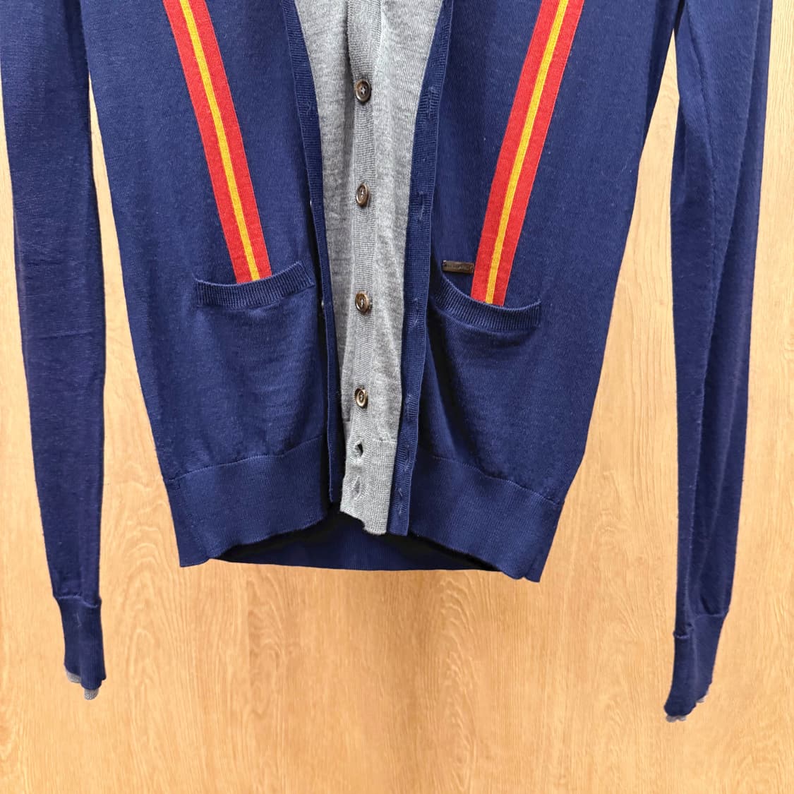 디스퀘어드2 컬러 스트라이프 배색 레이어드 브이넥 버튼 가디건 네이비 상품이미지5