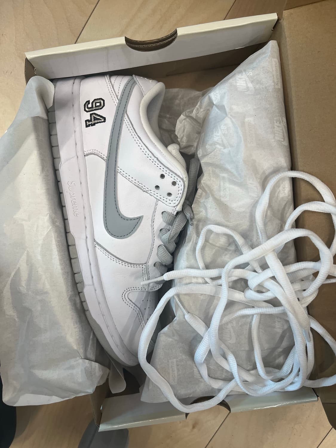 슈프림 x 나이키 덩크 25FW 상품이미지1