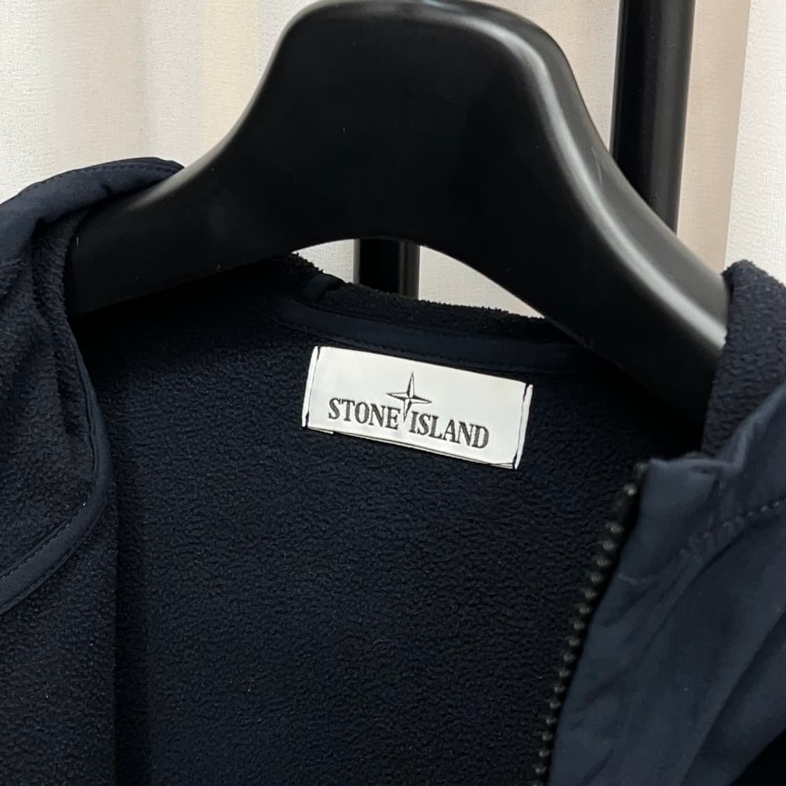 스톤아일랜드 소프트쉘 바람막이 네이비 (L) 상품이미지4