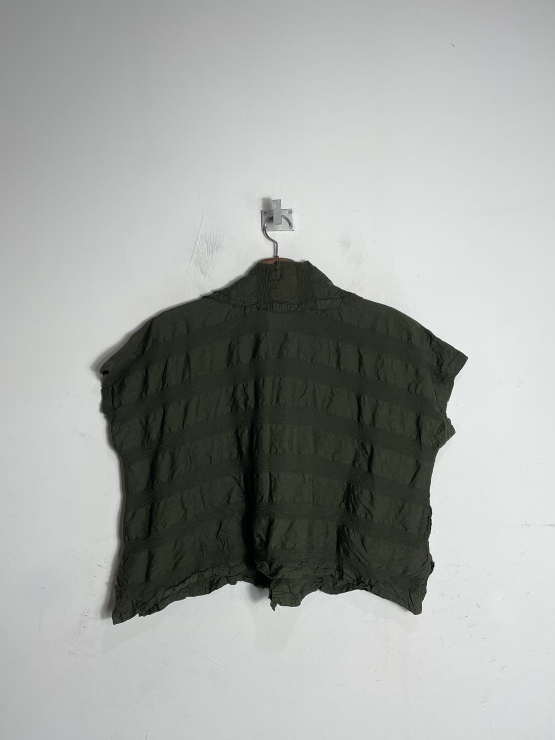 me ISSEY MIYAKE 이세이 미야케 카키 베스트 상품이미지5