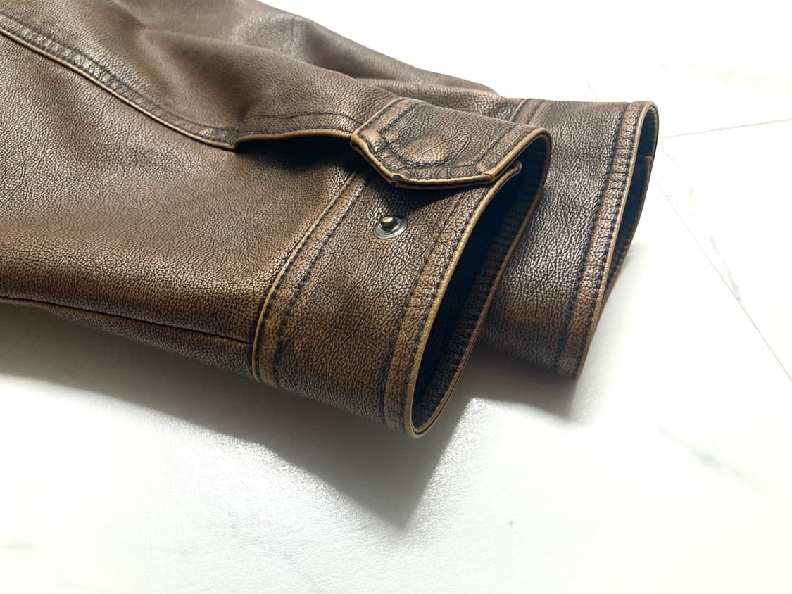 (거의 새것)유니폼브릿지 23fw 비건레더 A-2 자켓 L 100-105 상품이미지8