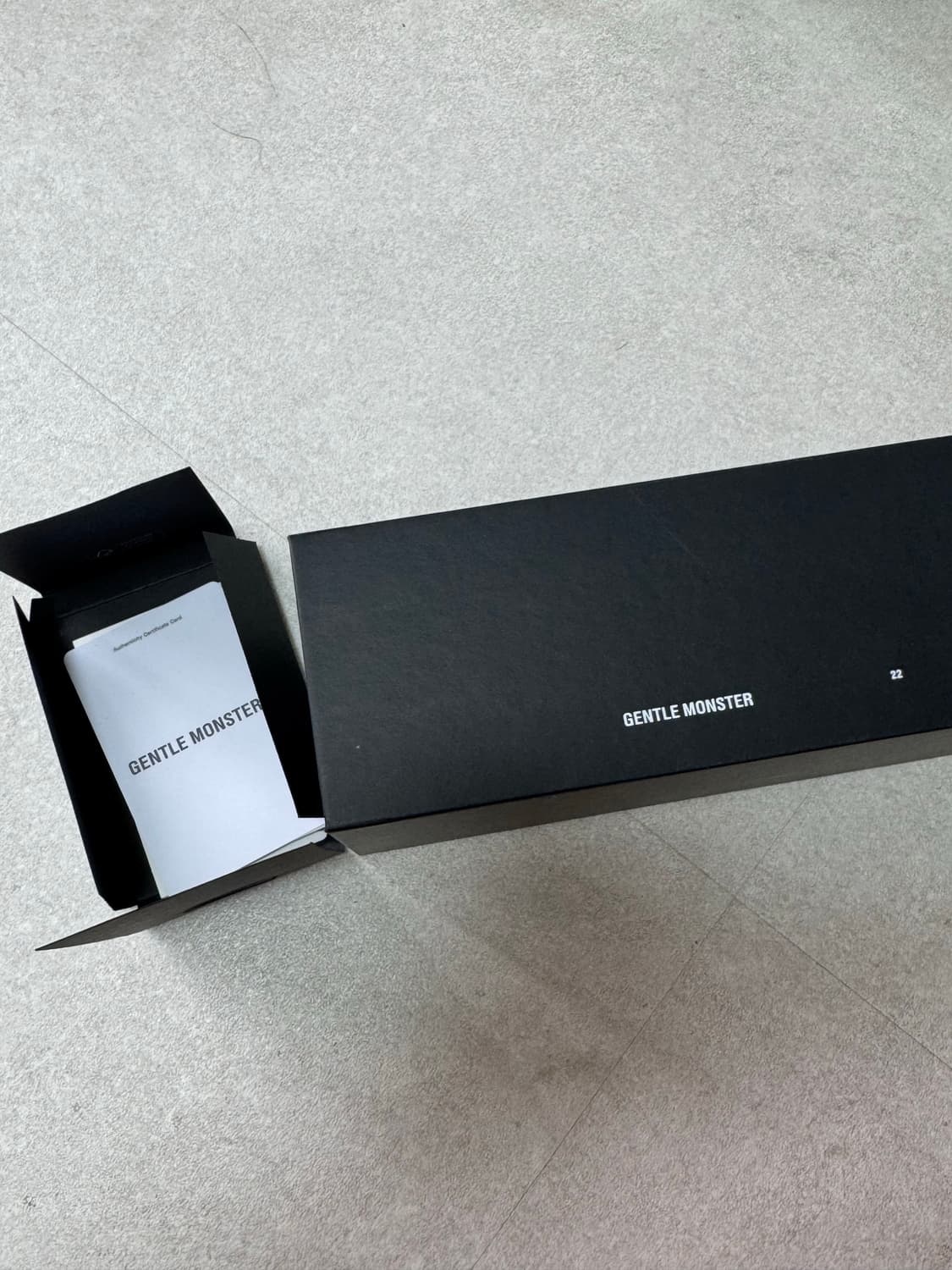 젠틀몬스터 블리스 BLISS-01 선글라스 블랙 상품이미지6