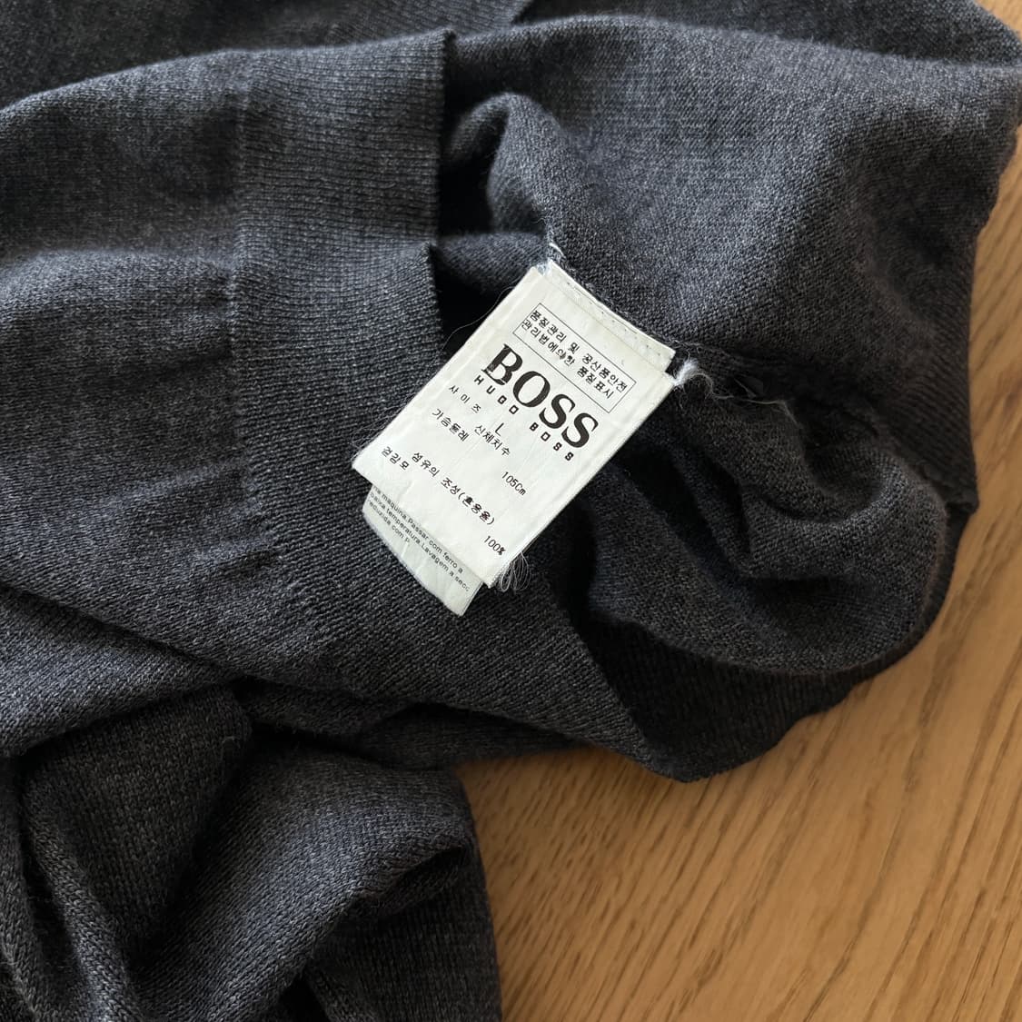  ▫️Boss V-Neck Wool Knit 상품이미지7