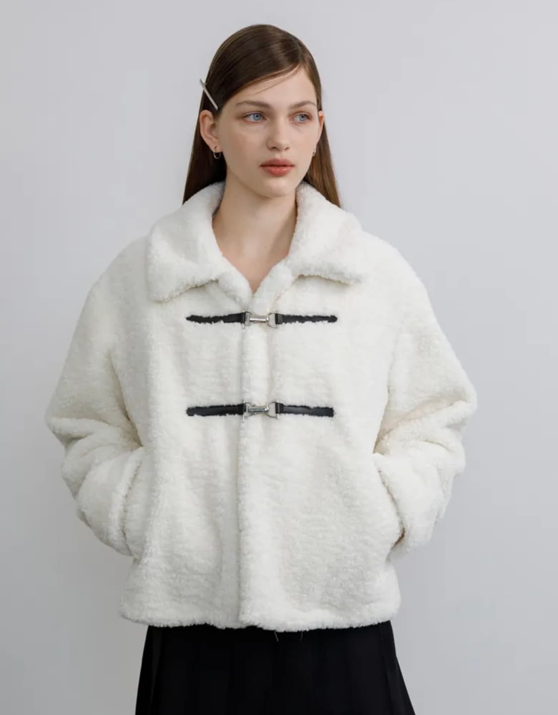 리맨티스트 버클 퍼 자켓 아이보리  상품이미지1