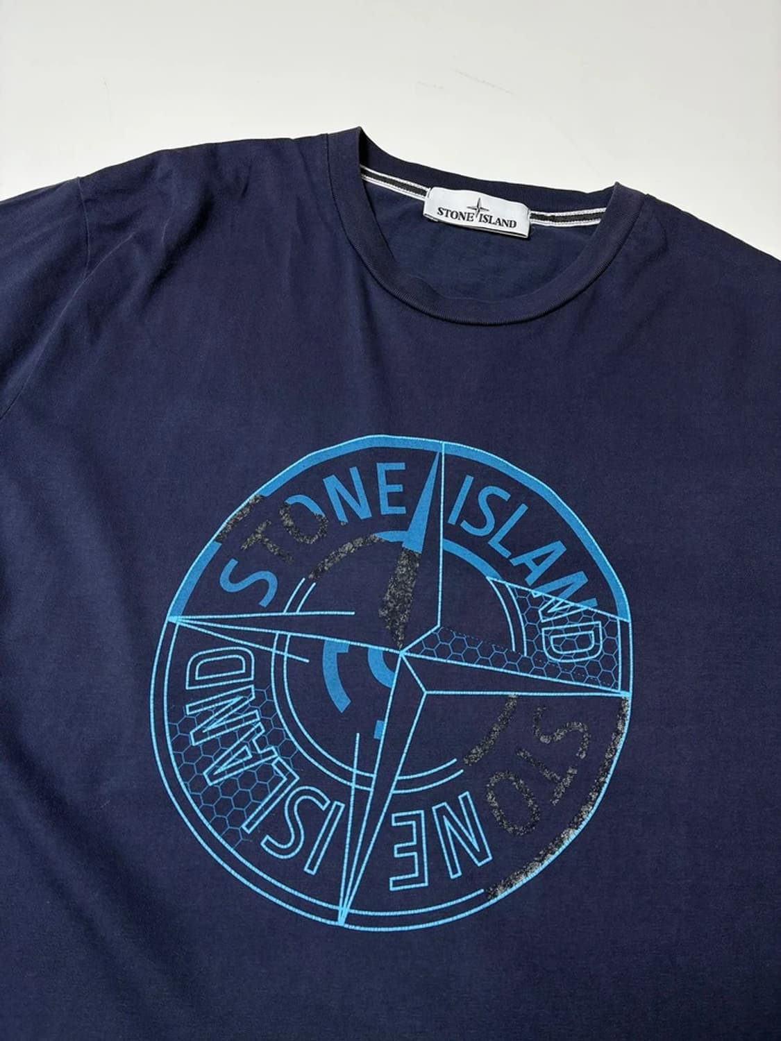 스톤아일랜드 리플렉티브 로고 프린팅 코튼 반팔 티셔츠 PN8559 상품이미지3