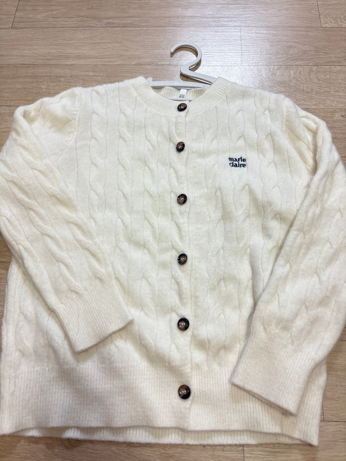 마리끌레르 가디건 상품이미지3