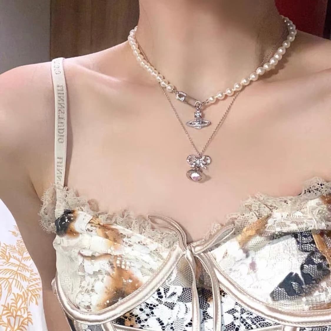 비비안웨스트우드 아카이브 세이프티핀 바스 릴리프 orb 초커 목걸이 상품이미지6