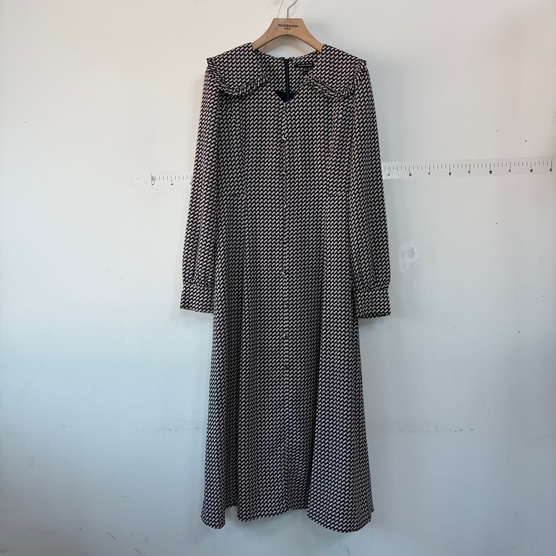 플라스틱 아일랜드 패턴 롱 원피스 상품이미지1