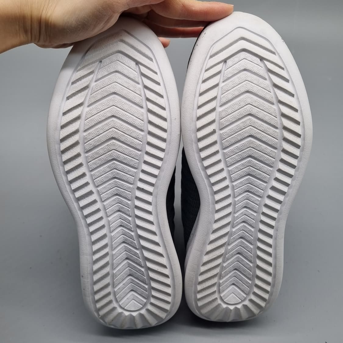 뉴발란스 사이퍼런 런닝화 235 상품이미지3