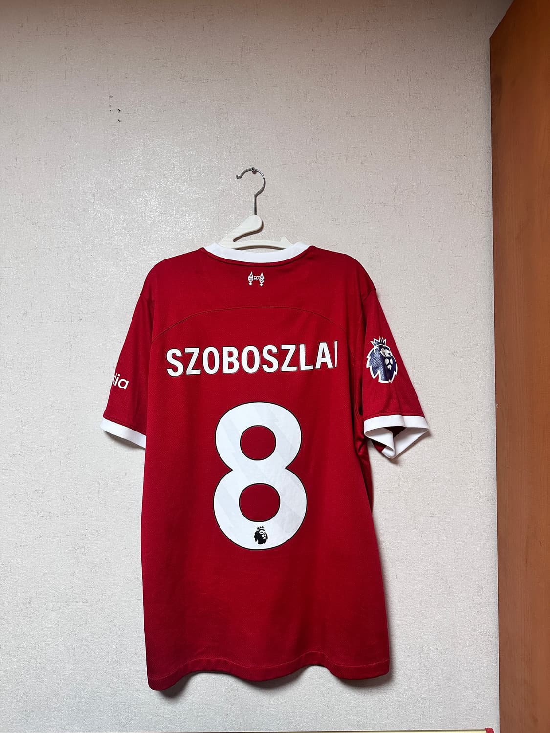 리버풀 23-24 리그 홈 no.8 소보슬라이 상품이미지2