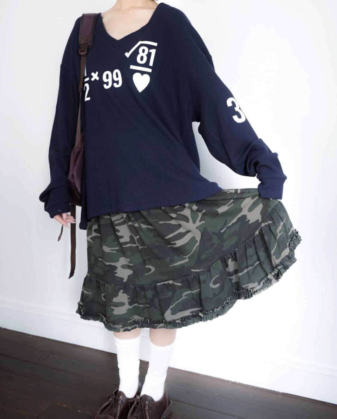 인앤양하모니 프릴 스모크 스커트 (카키) 상품이미지1