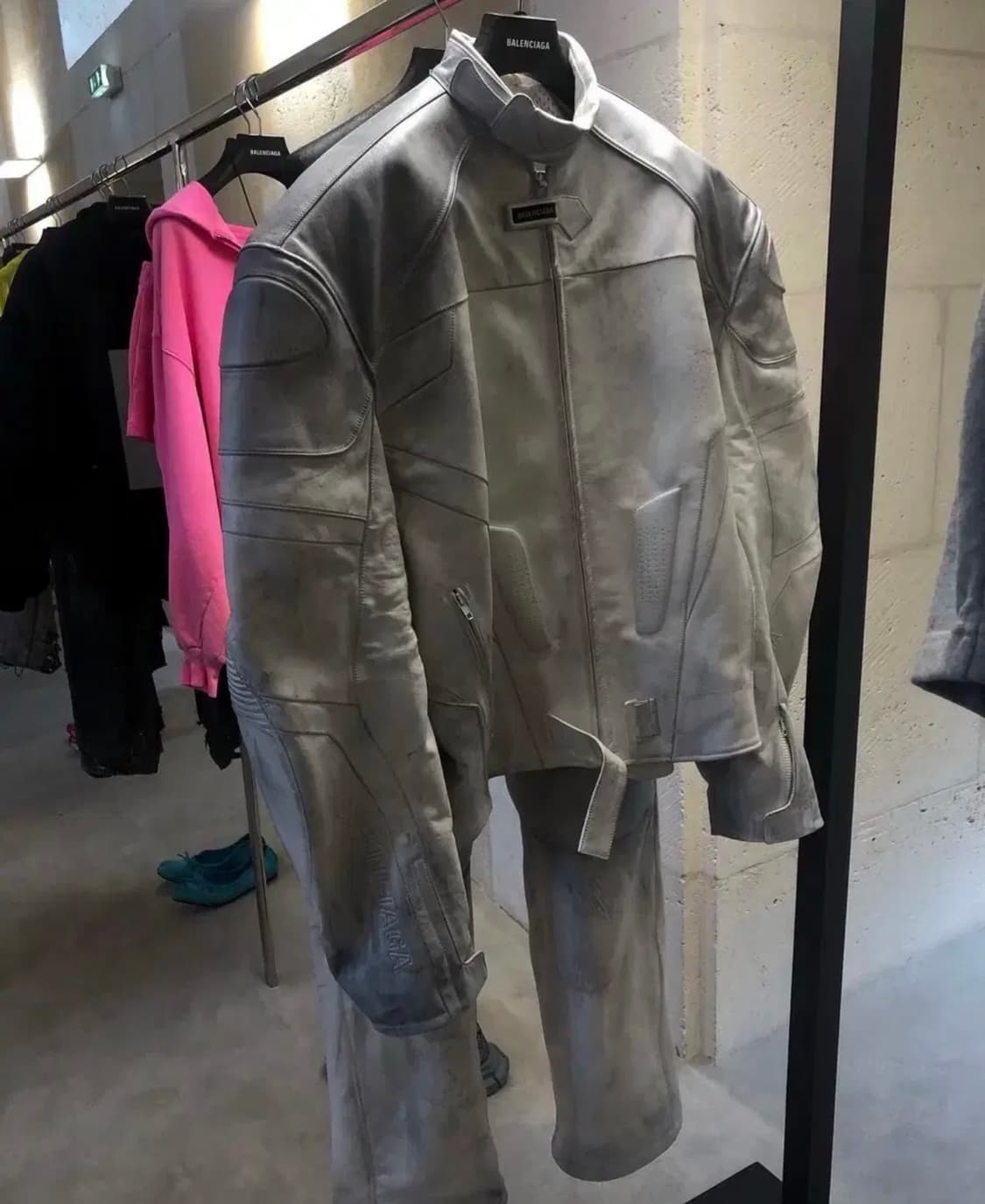 [1]발렌시아가 화이트 레더 바이커 자켓 상품이미지2