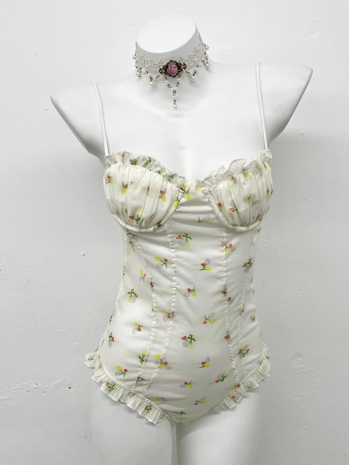 플로럴 셔링 프릴 바디수트 상품이미지1