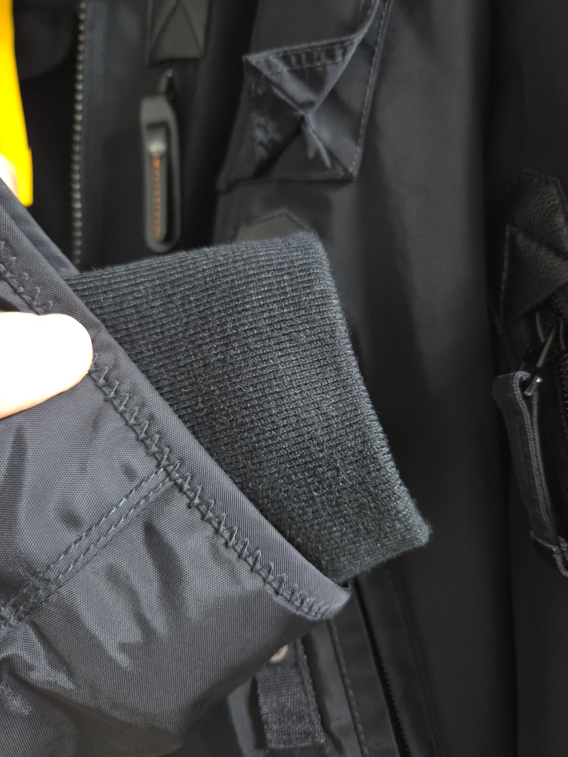 새상품급)22fw 파라점퍼스 고비 블랙 m 상품이미지5