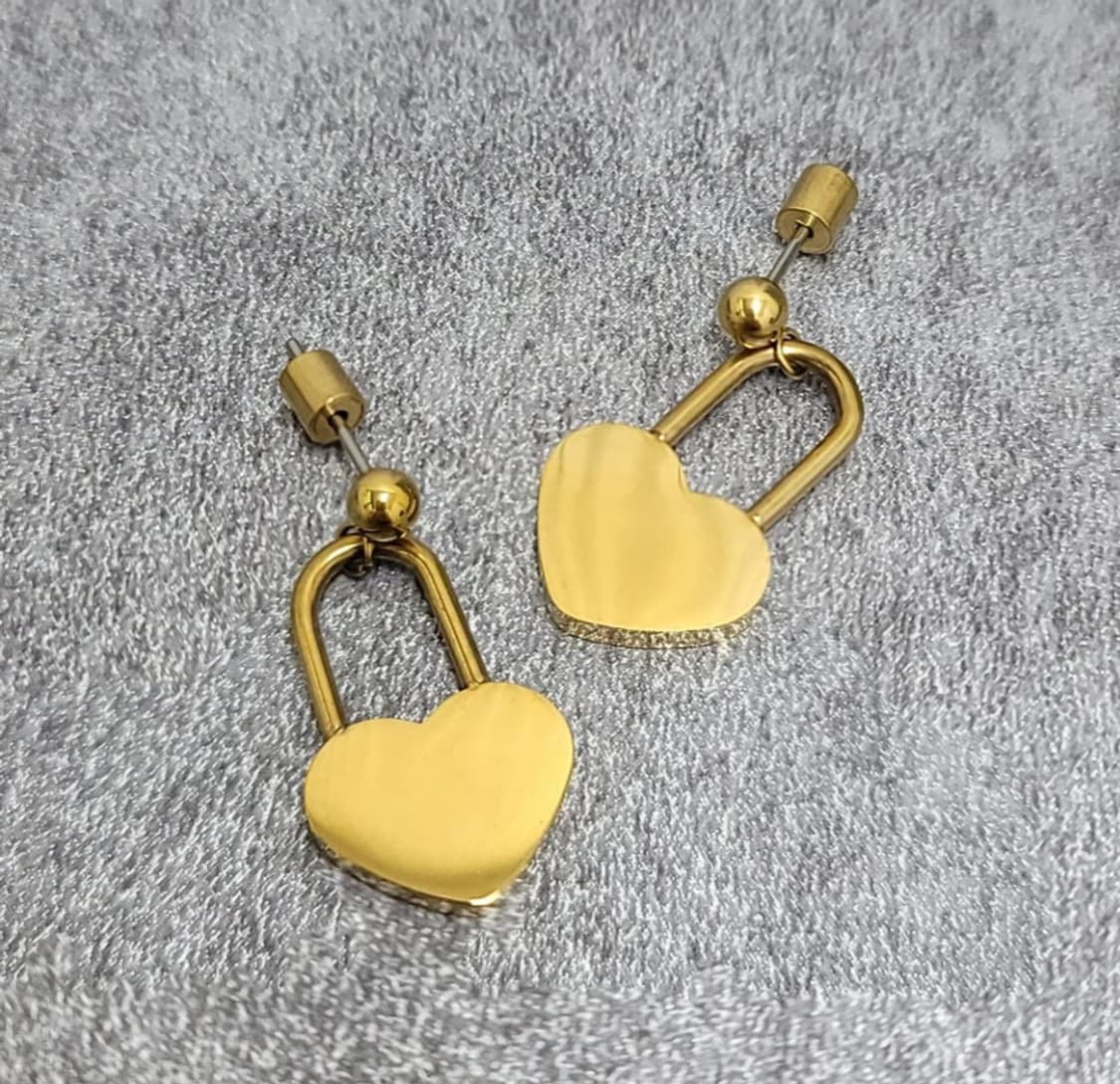 heart earrings 상품이미지1