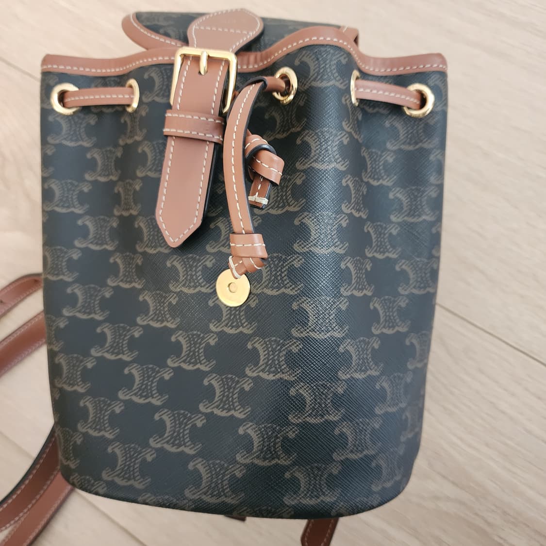 셀린느 폴코 백팩 상품이미지7