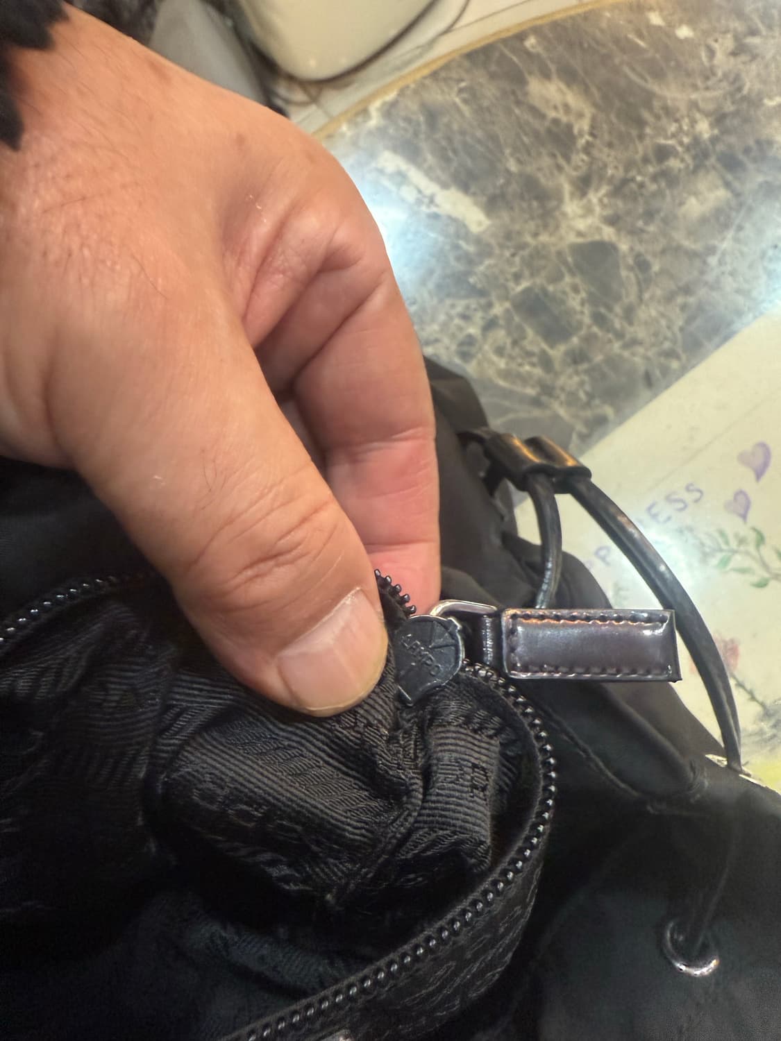 정품 프라다 나일론 복주머니 토트백 팝니다 상품이미지9