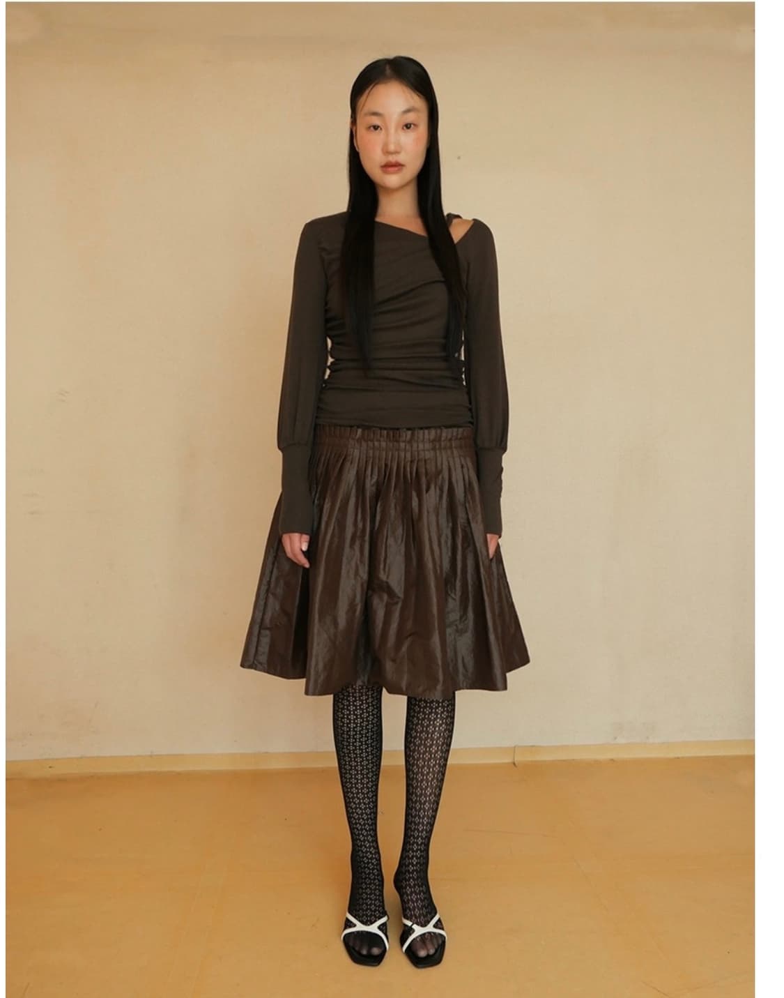 콜로신스 핀턱 미디스커트 brown (S) 상품이미지2