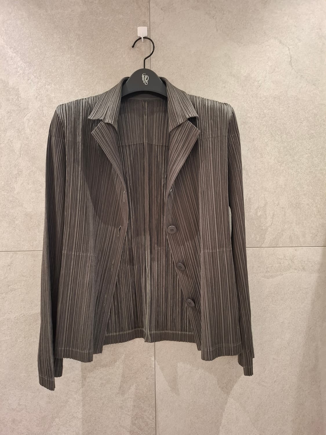 새상품급. 플리츠플리즈 그레이 베이직 자켓3 이세이미야케 상품이미지7