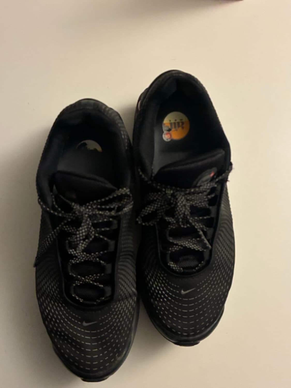 나이키 에어맥스 Dn 블랙 라이트 크림슨260 상품이미지2