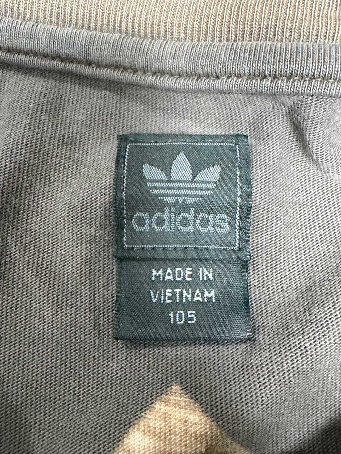 아디다스 삼선 브라운 긴팔티 105 (뒷면 프린팅) 상품이미지4