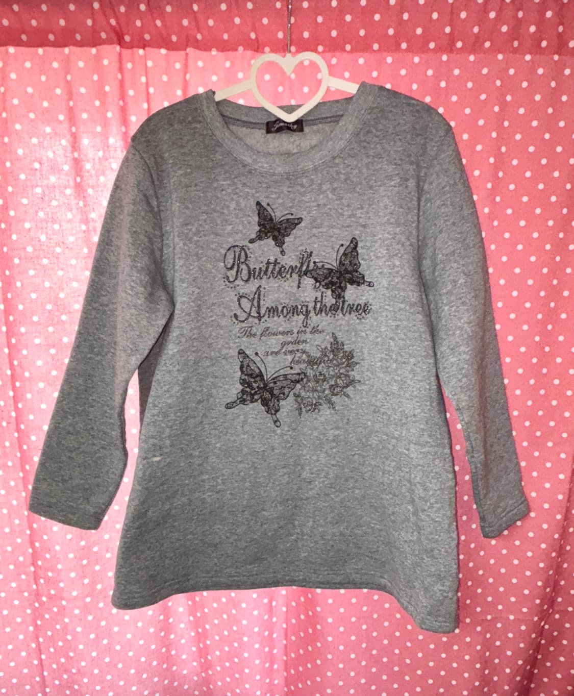 [Timothy] 빈티지 나비 그래픽 롱슬리브 맨투맨 상품이미지1