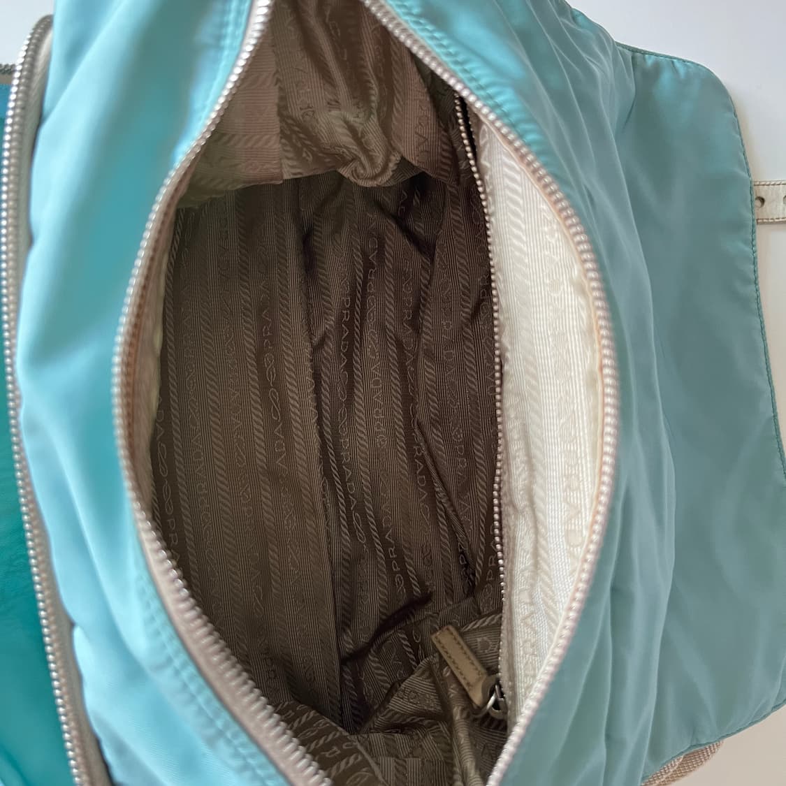 PRADA 2000's nylon crossback ( 이태리제 ) 상품이미지7