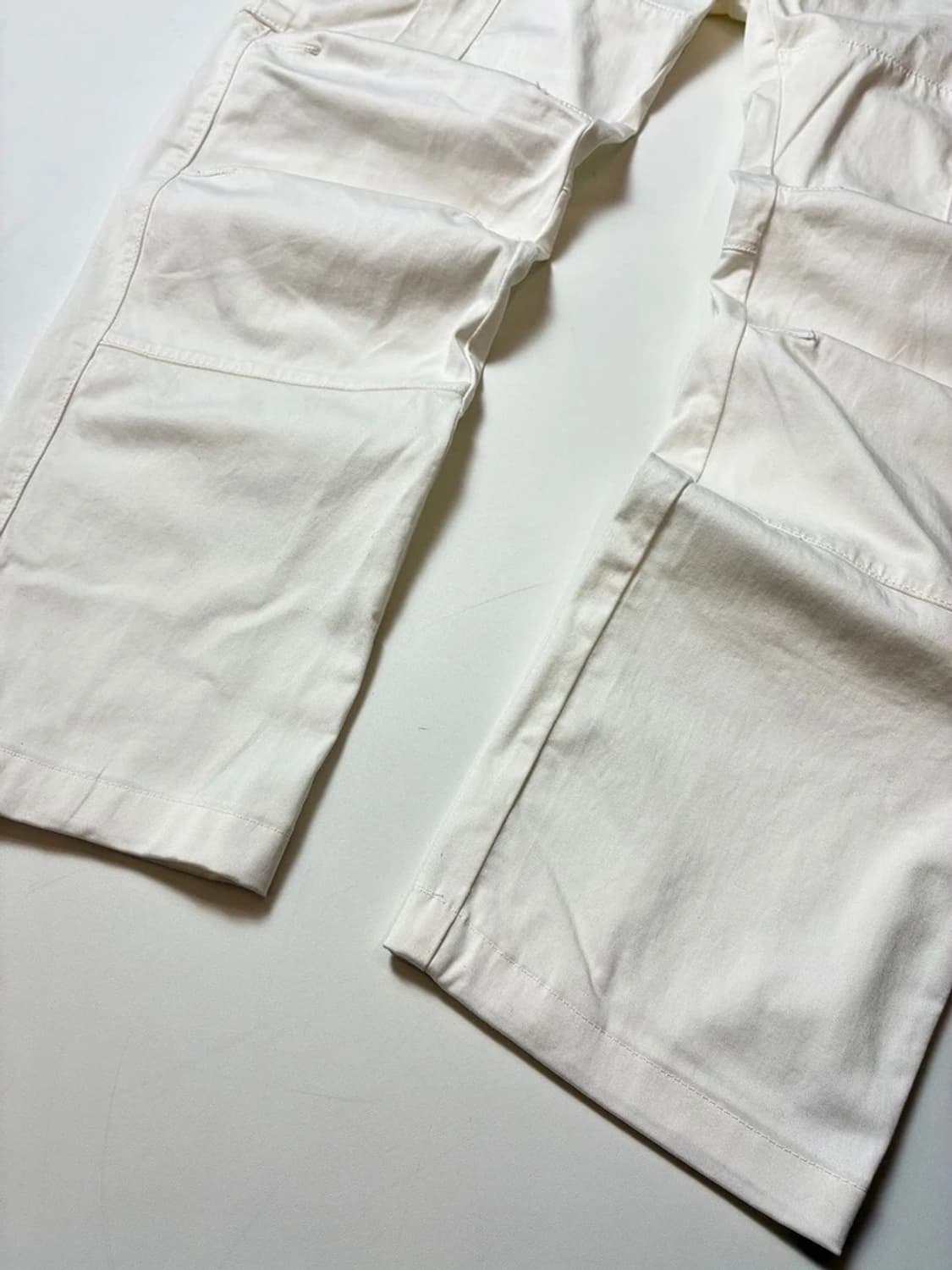 CP컴퍼니 사틴 스트레치 렌즈 포켓 팬츠 PN8356 상품이미지4