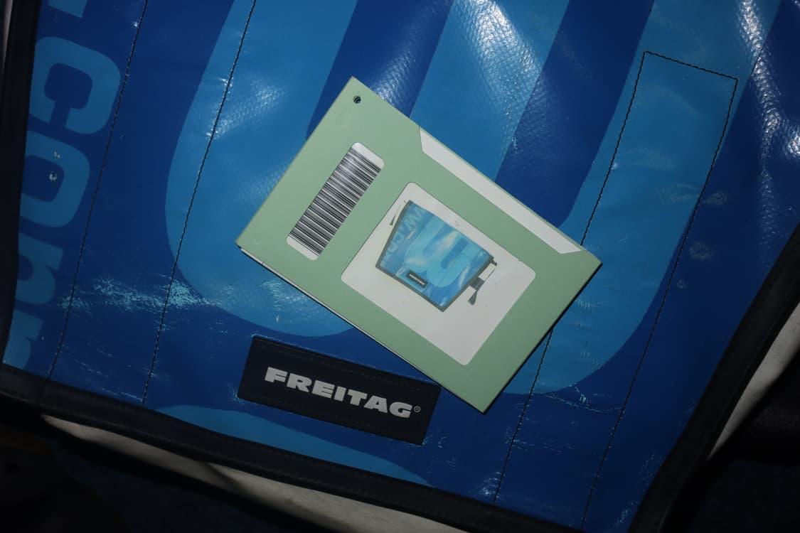 프라이탁 드라그넷 화이트&블루 상품이미지3