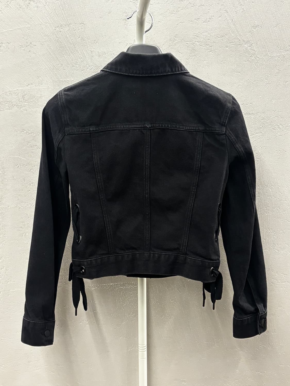 앤아더스토리즈 블랙 데님 자켓 US 4 사이즈 상품이미지8