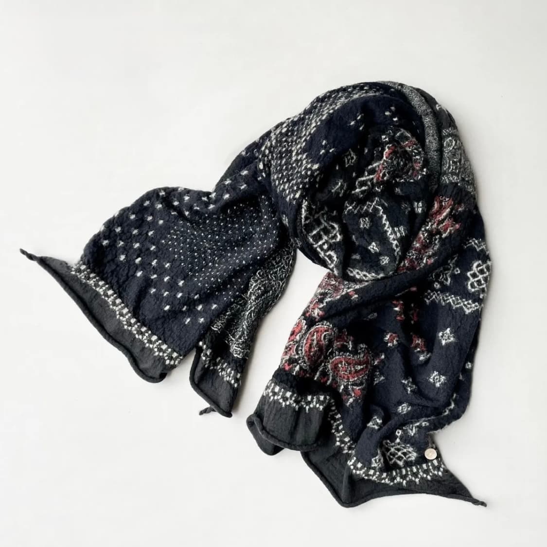 캐피탈 축융울 반다나 패치워크 머플러 블랙 상품이미지1