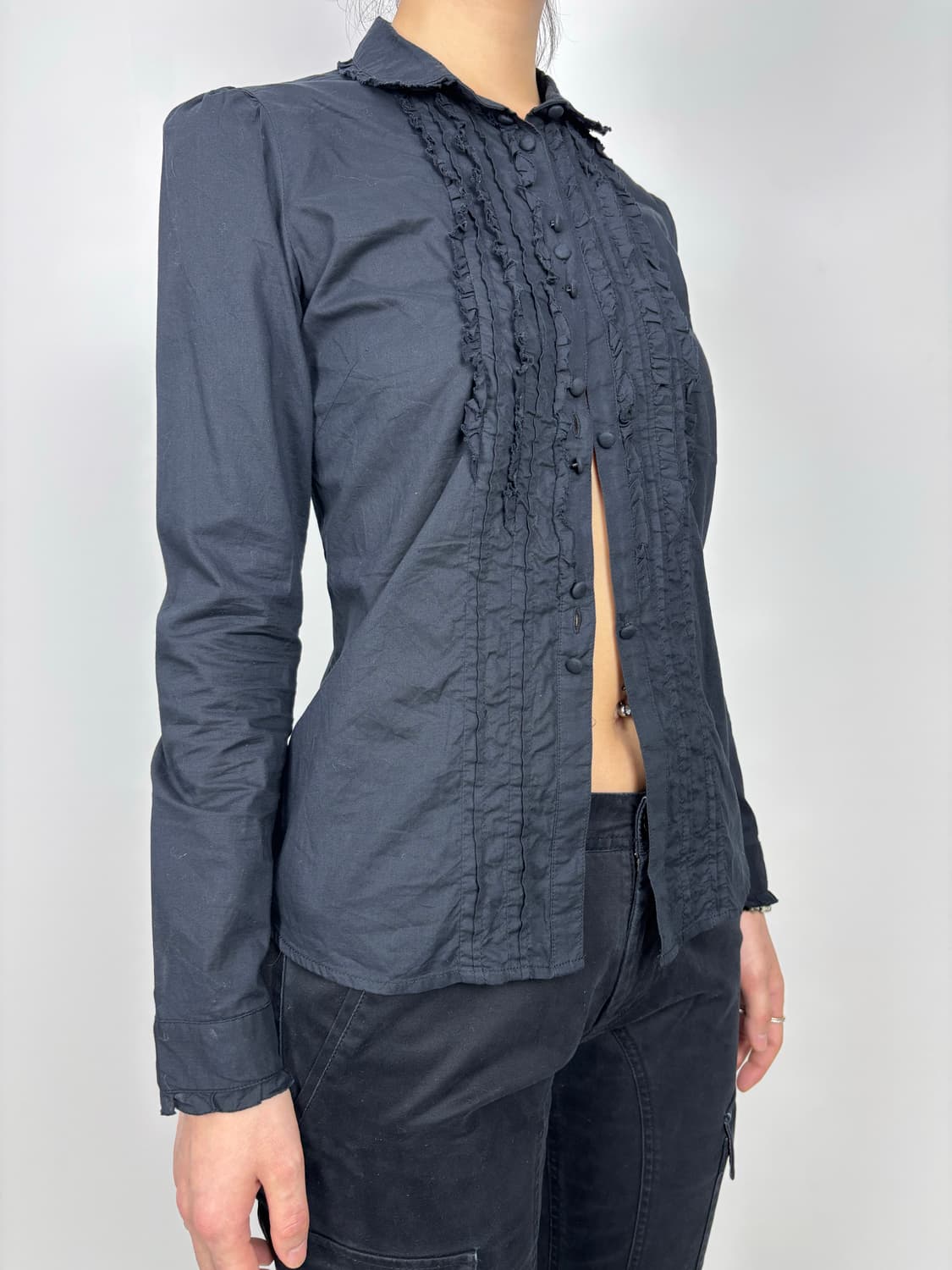 RUFFLE DETAIL SHIRT 상품이미지4