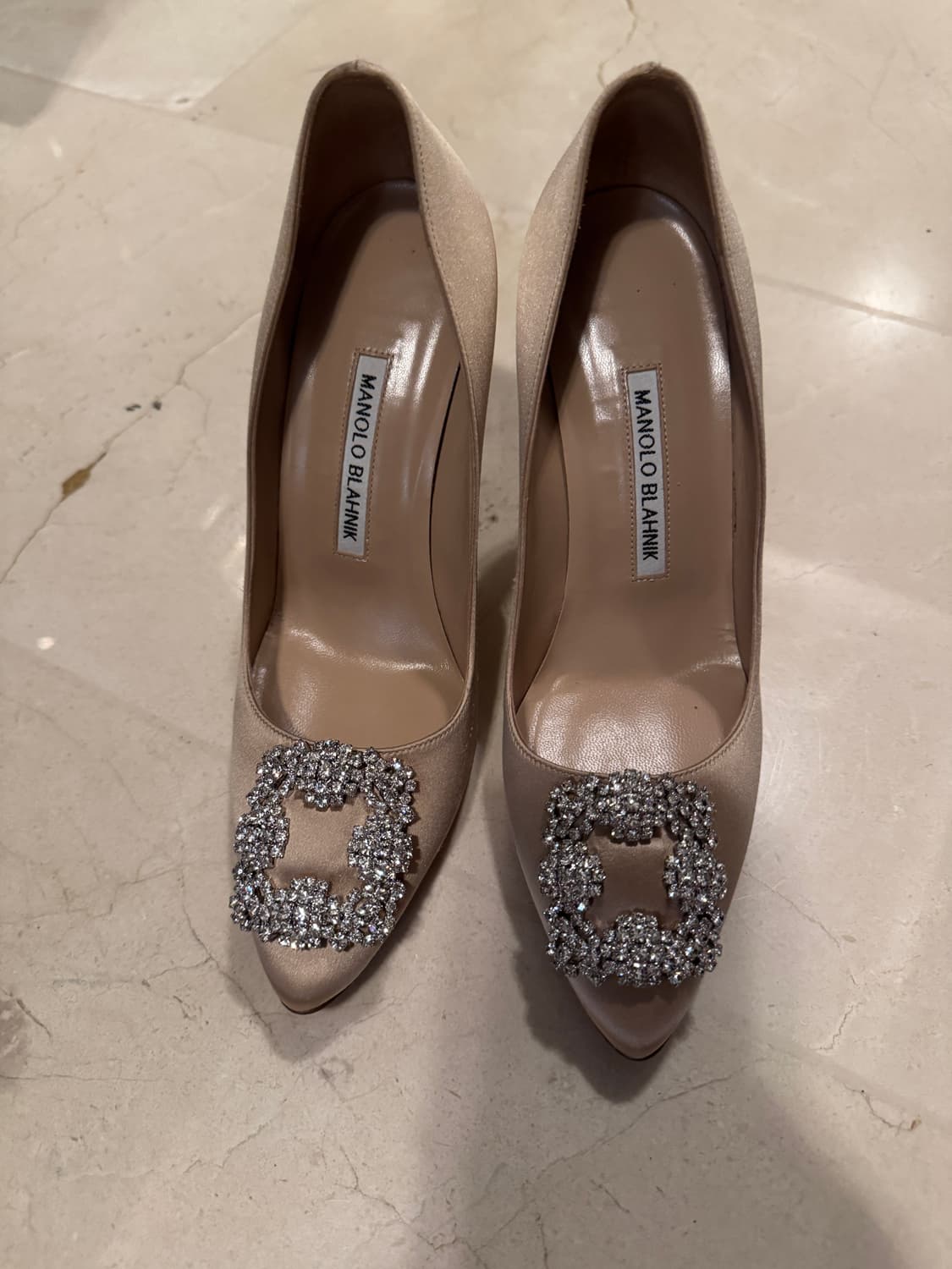 마놀로 블라닉 펌프스 37 상품이미지1