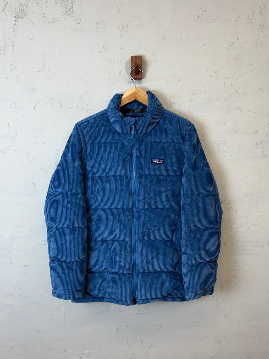 파타고니아 코듀로이 다운 자켓 웨이비 블루 상품이미지1