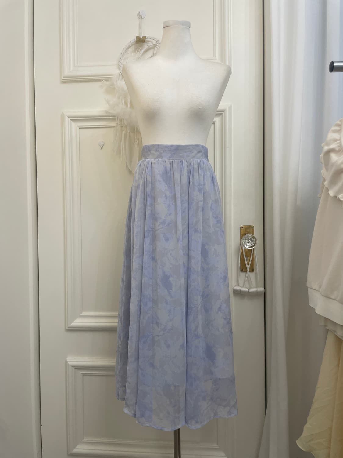 EARTH blue flower back banding skirt 상품이미지1