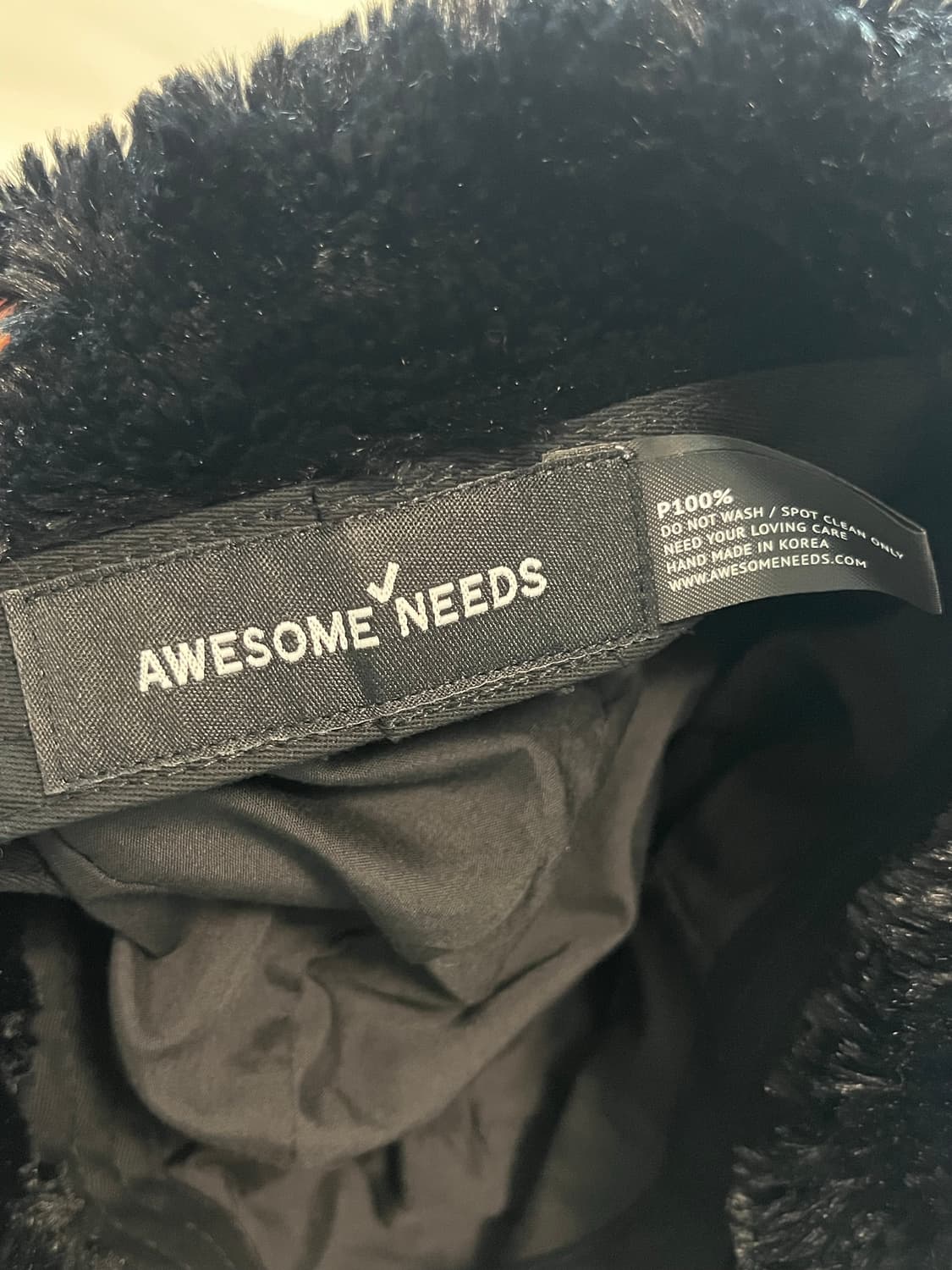 어썸니즈 로우 램프쉐이드 블랙 퍼 버킷햇 상품이미지4