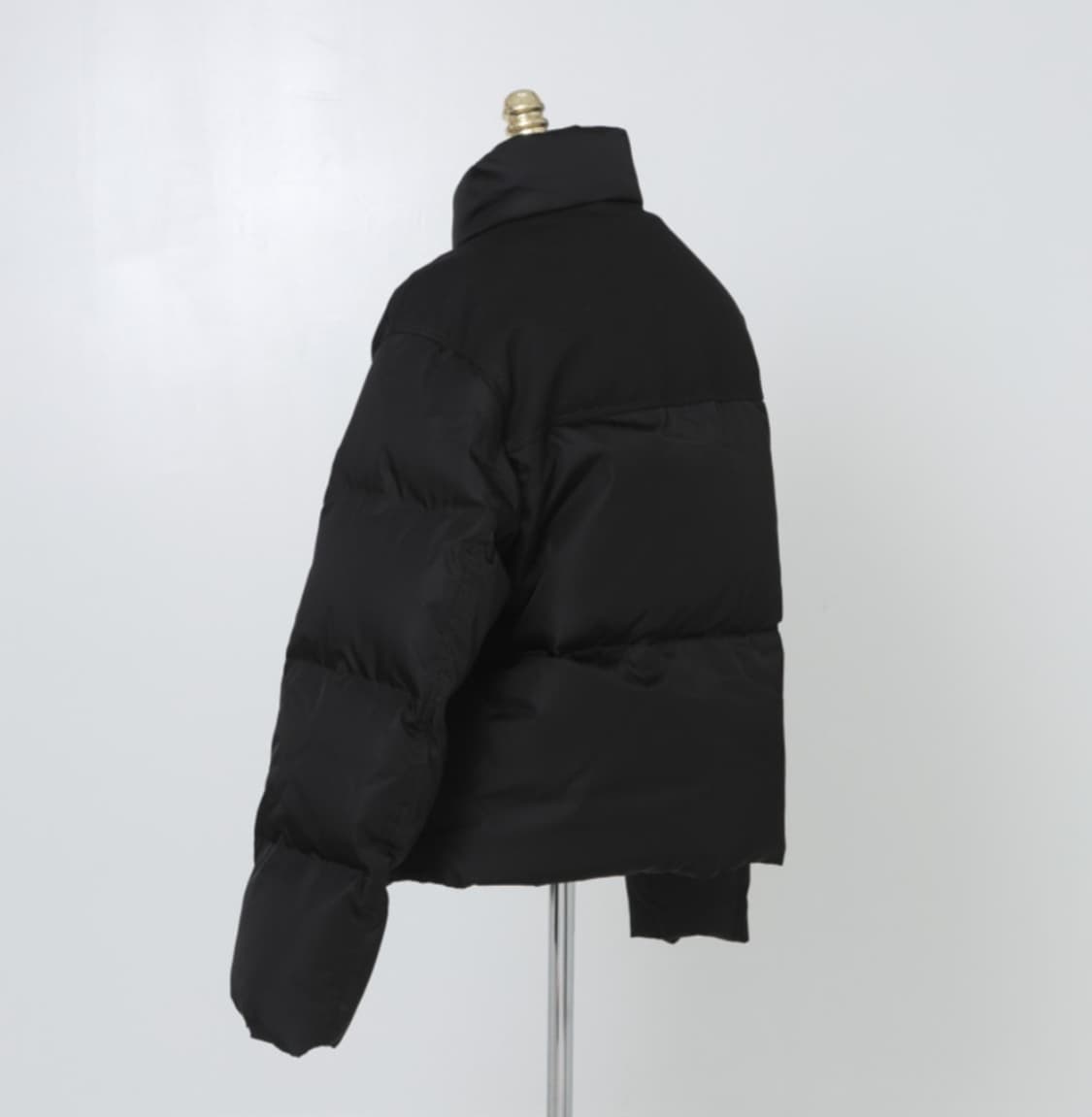 프라다 남자 크롭 다운 패딩팔아요 상품이미지3