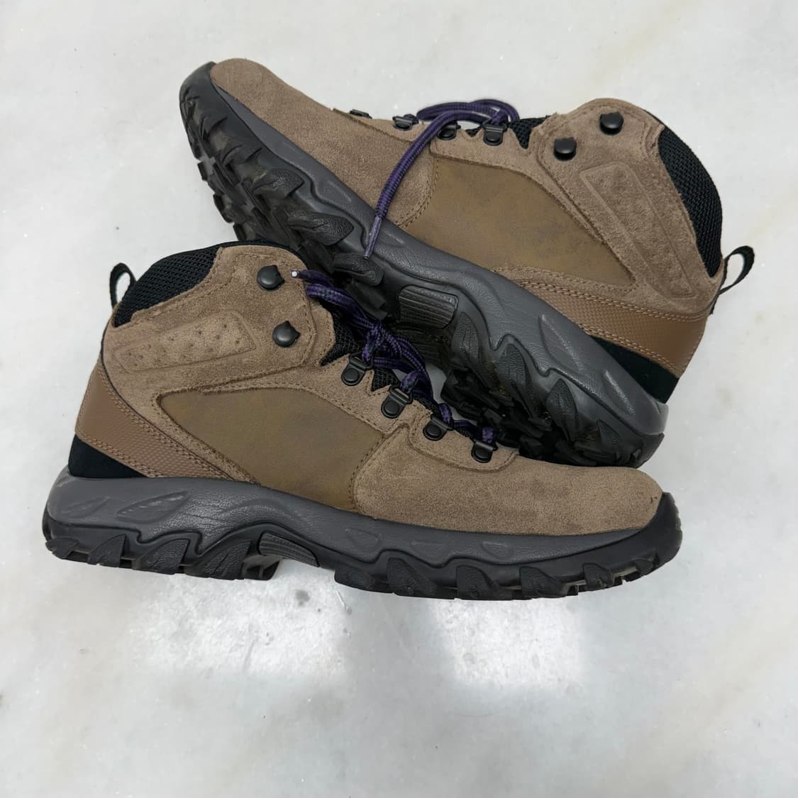 (265)컬럼비아 트레킹화 뉴튼 릿지 플러스2 워터프루프 스웨이드 상품이미지7