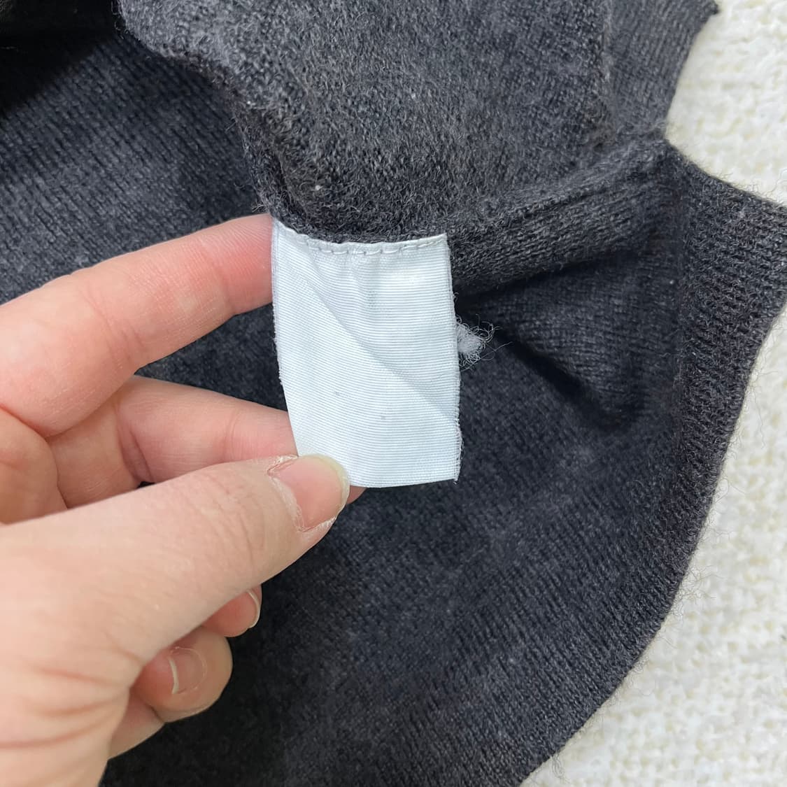 48 입생로랑 터틀넥 니트 스웨터 0311M 상품이미지3