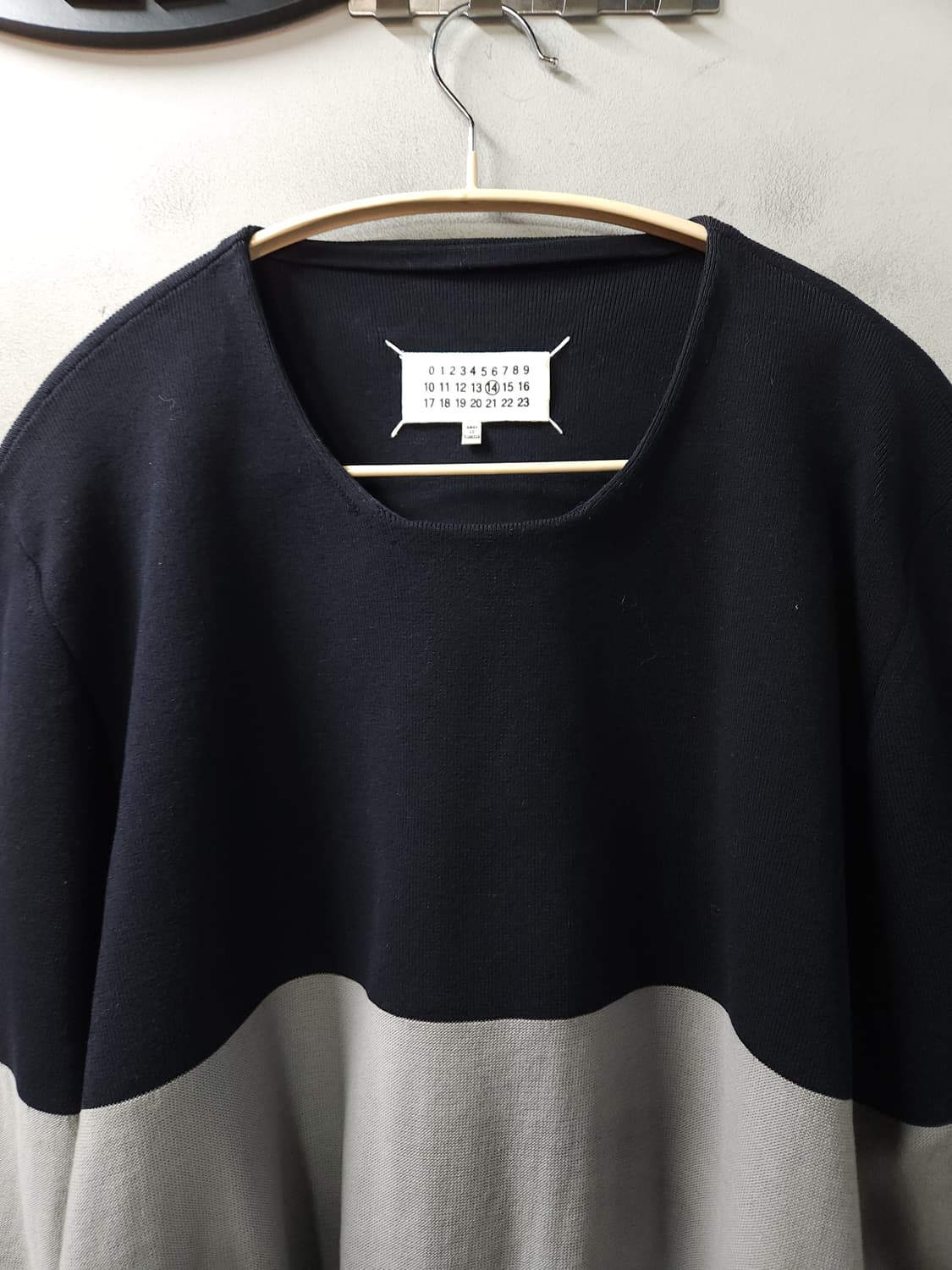 메종 마르지엘라 투톤 배색 니트 상품이미지3