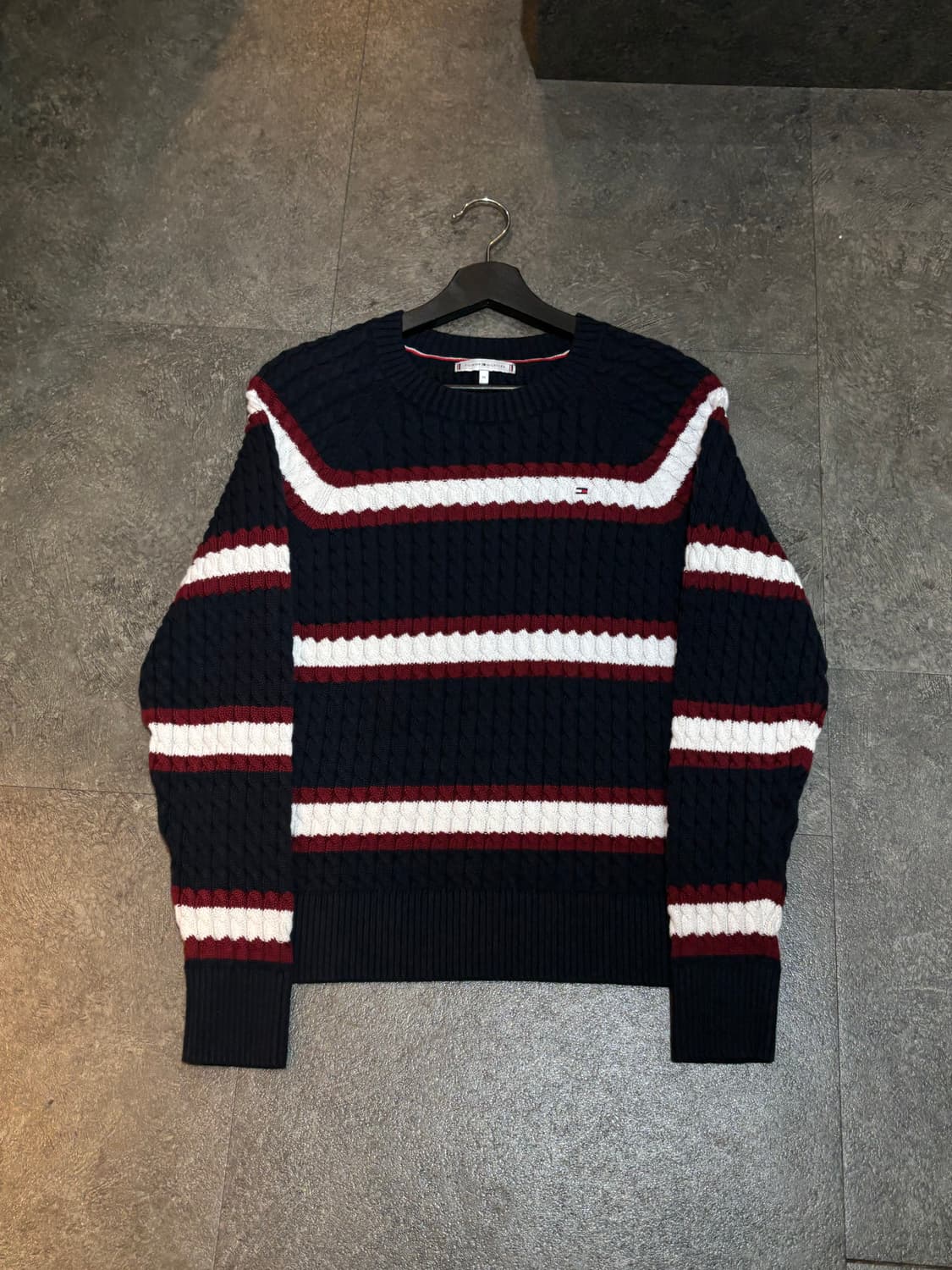 타미힐피거 케이블 꽈배기 니트 스웨터 M사이즈 상품이미지2
