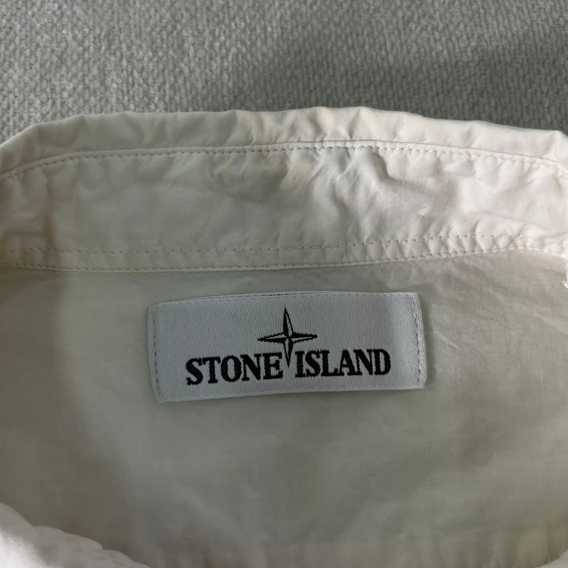 100 스톤아일랜드 와펜 심볼 화이트 코튼 포켓 셔츠 상품이미지3