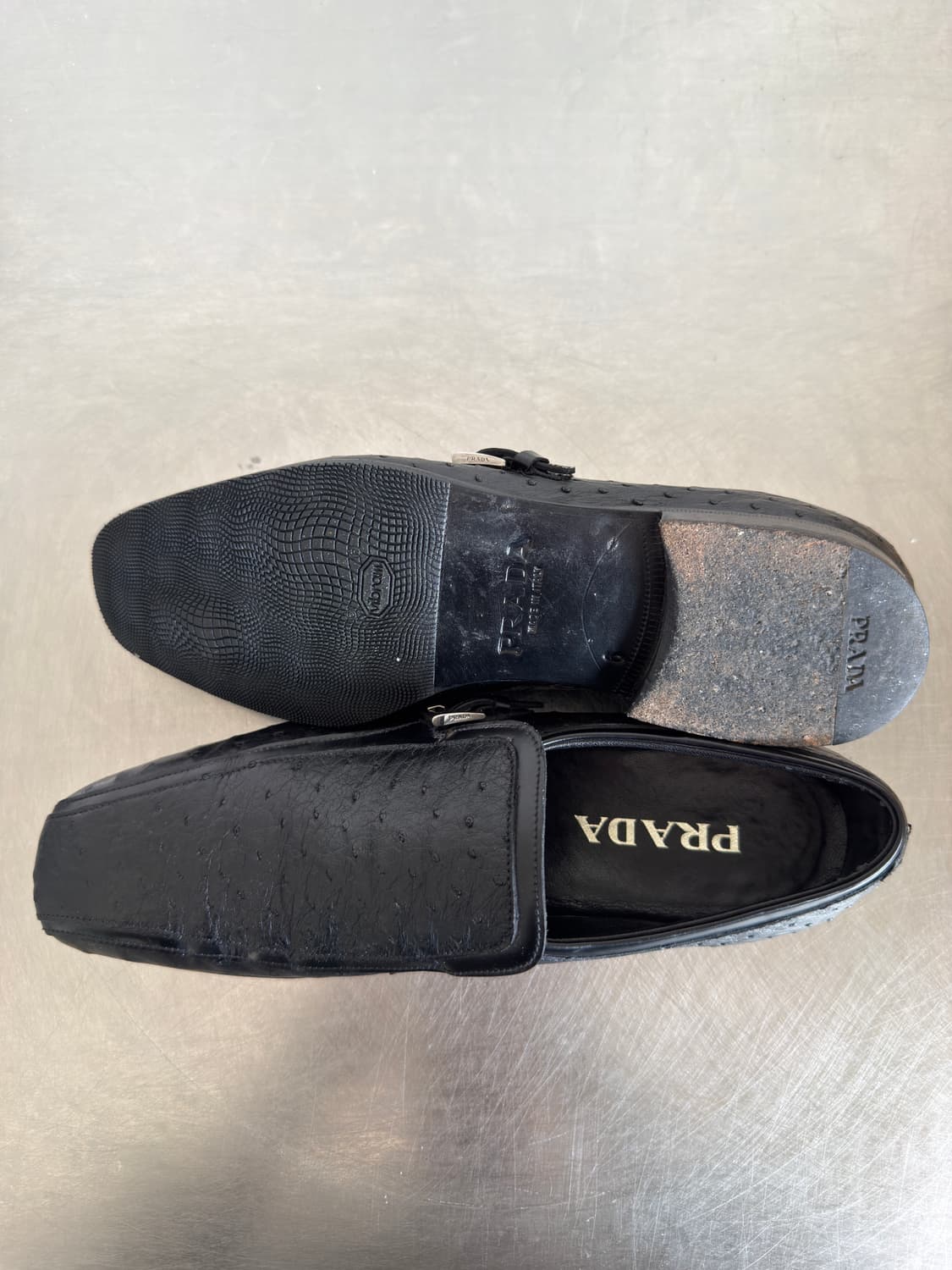 FW2000 프라다 타조 가죽 로퍼 상품이미지2