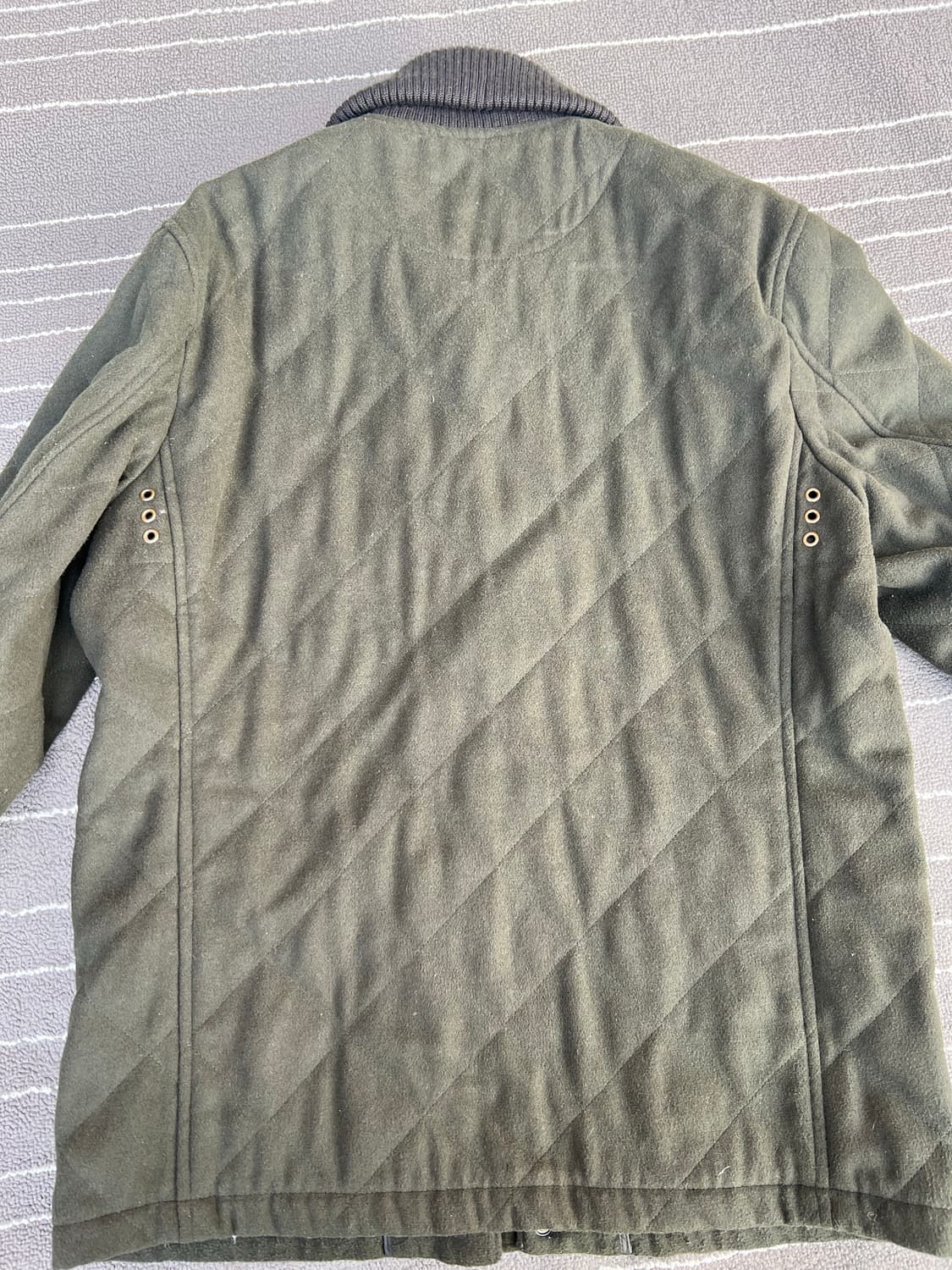 유니클로x JW앤더슨 콜라보  니트 카라 헌팅 재킷  상품이미지6