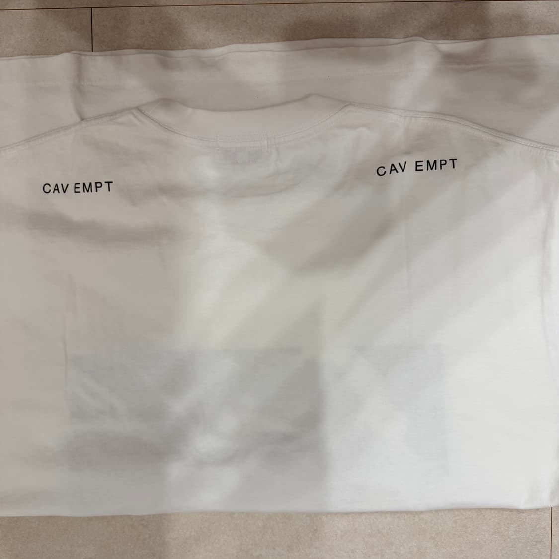 카브엠트 레미니센스 티셔츠 상품이미지2