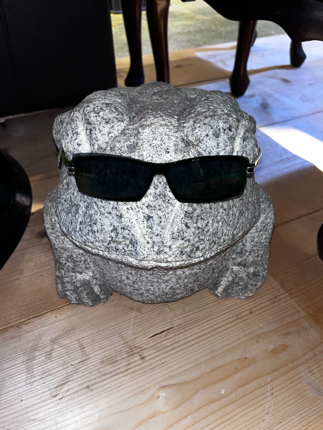 석조 개구리 오브제 (Stone Frog Sculpture) 상품이미지1